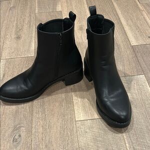 Sonoma Goods for Life Kelzey Chelsea Women's Boots